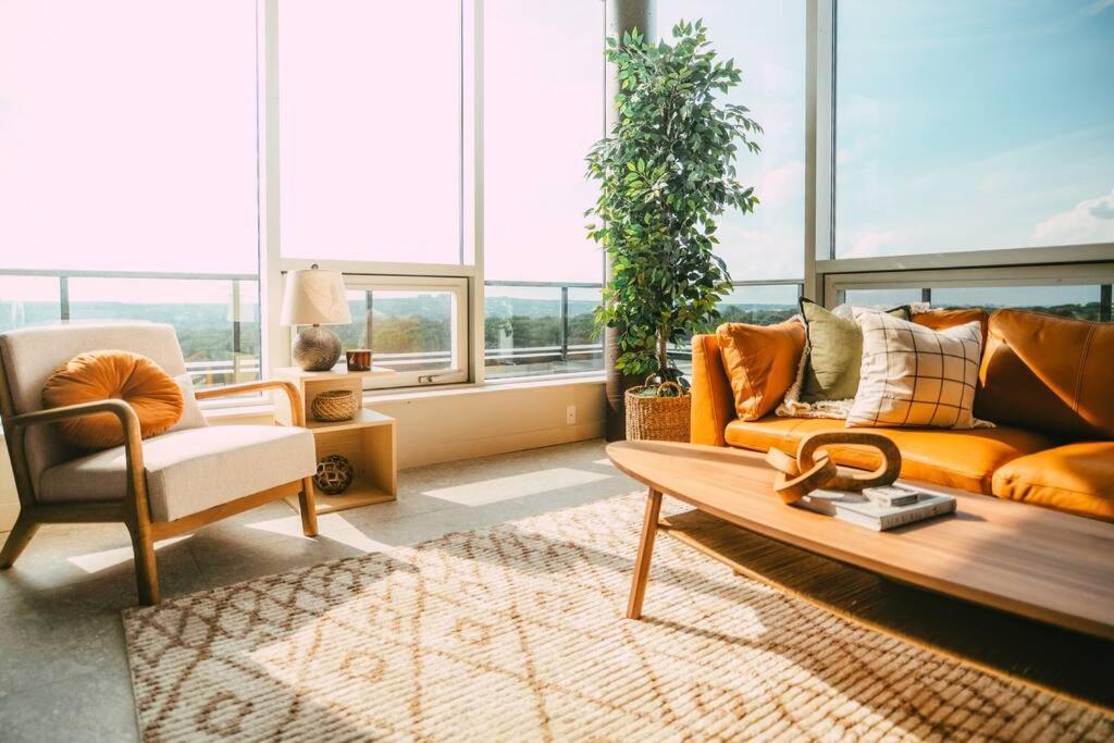 New Luxury 2Br Penthouse Apt In Central Галифакс Экстерьер фото